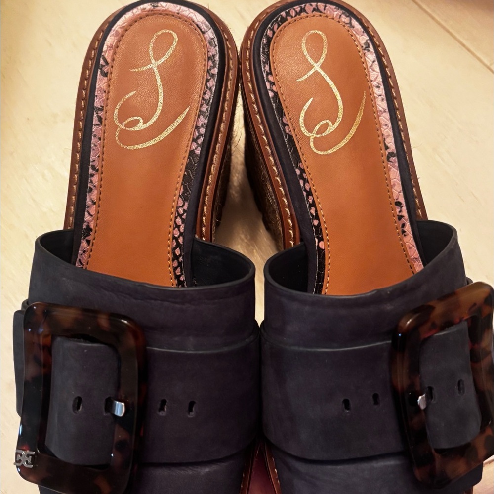 Stylish Black Women's Shoes with Tortoise Buckle